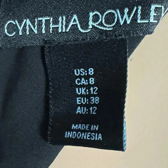 Cynthia Rowley Black Shift Dress Short Sleeve Crochet Hem Gold Zipper Size 8 - Picture 8 of 13